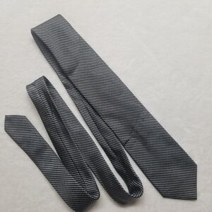 Brooks Brothers 346 Tie Necktie 100% Silk Made in USA Blue Grey Geometric